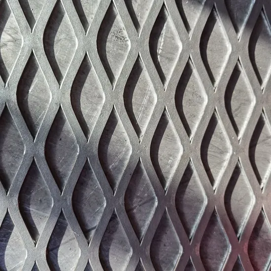 Flattened Expanded Metal Mesh with 4X8 Feet Size for Screening or Security