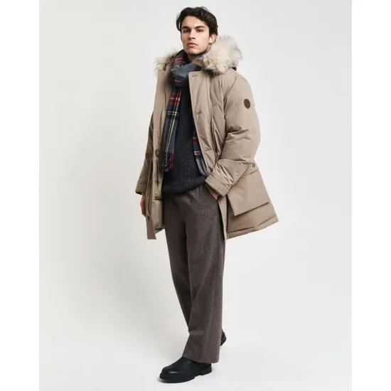 Wholesale Men Luxury Customized Active Clothes Men Water-Proof Puff Down Parka Coat Male Down Jackets Outdoor Outwear Man Wind-Proof Outdoor Coat Fur Hood