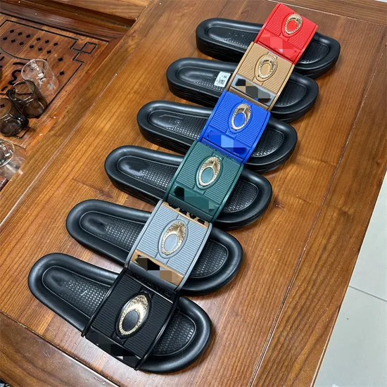 New Trend Popular Slide Slippers Sandals Footwear Custom in China Factory