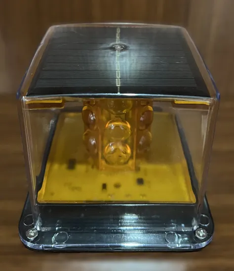 070s Solar New Product Flashing Solar Warning Light
