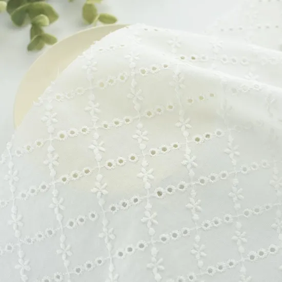 Cotton Machine Embroidered Women′s Fashion Fabrics
