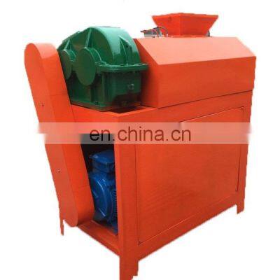 Roller pressing chicken manure/cow dung/ and fowl dung fertilizer pellet making machine
