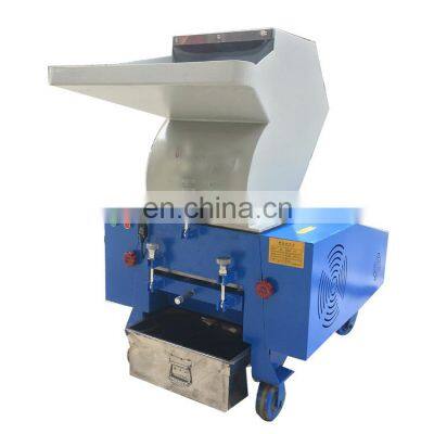 Environmental waste bottle recycling plastic bottle crushing machine