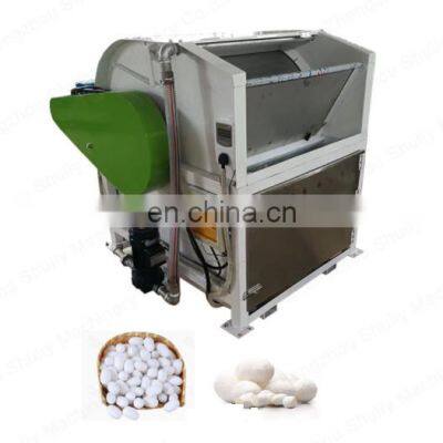 Silkworm cocoons turn on the silk machine cocoon opening machine silk carding machine