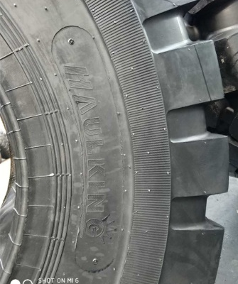 20.5-25 Loaders solid tires construction machinery tires