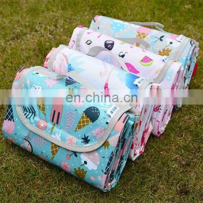 New Design Lightweight Waterproof Folding Picnic Blanket Hiking Camping Picnic Beach Mat With Tote