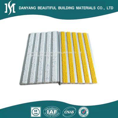 Picture of stair anti-skid strip carborundum step anti-skid strip