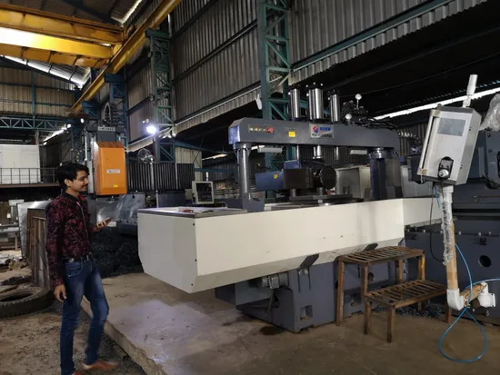 High Precision CNC Machining Center Milling Machine Machine Tool