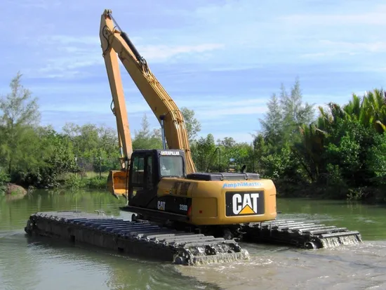 High Quality Dgame26 Amphibious Excavator Used with Parts for Sale Dredging Equipment