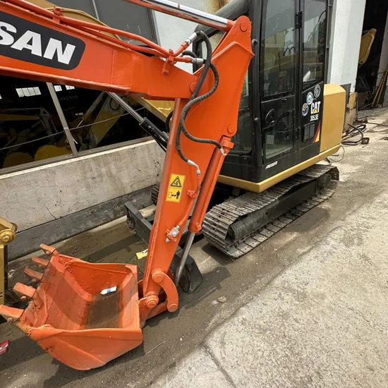 Small Size Mini Crawler Excavator 6ton Doosan Dh60-7 Used Excavator Second Hand Machine with Good Condition with EPA and CE Certification