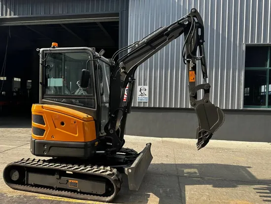2.7 Ton Operating Weight Excavator 3 Ton/3ton Mini Excavator Cheap Mini Excavator Chinese Mini Excavator for Sale