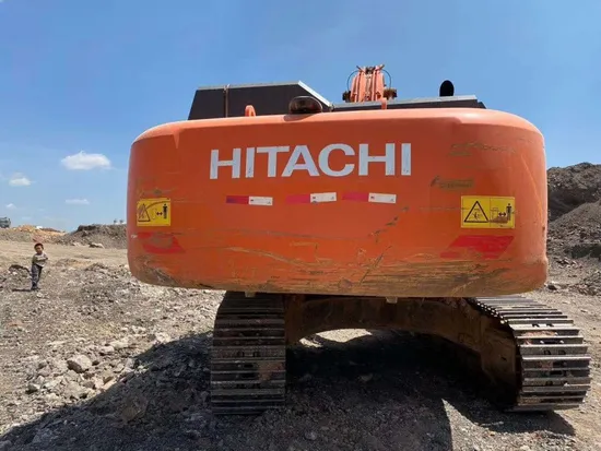 High-Quality Imported Goods at a 2017 Factory Second-Hand Chinese Hitachi 200-5A Excavator