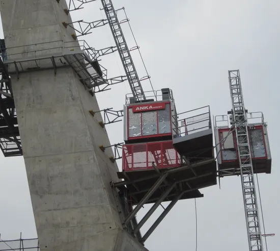 Inclined Lift Driven in Rack and Pinion Hoist Lift